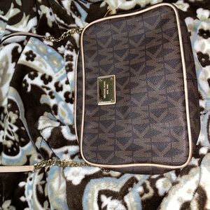 Micheal Kors cross body